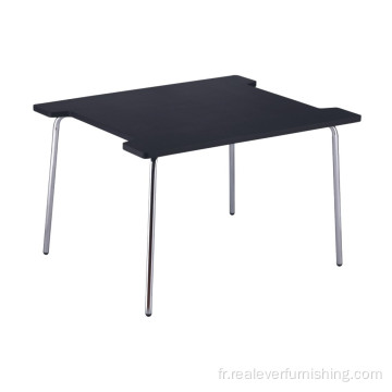 Table enfant rectangulaire en MDF noir avec piètement en fil de fer